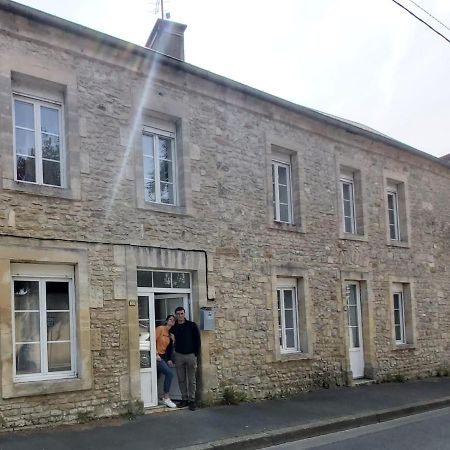 La Petite Dame De Bayeux Villa Exterior photo